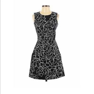 HOST PICK ❤️❤️❤️❤️❤️Gap NWOT black and white summer dress sz 4